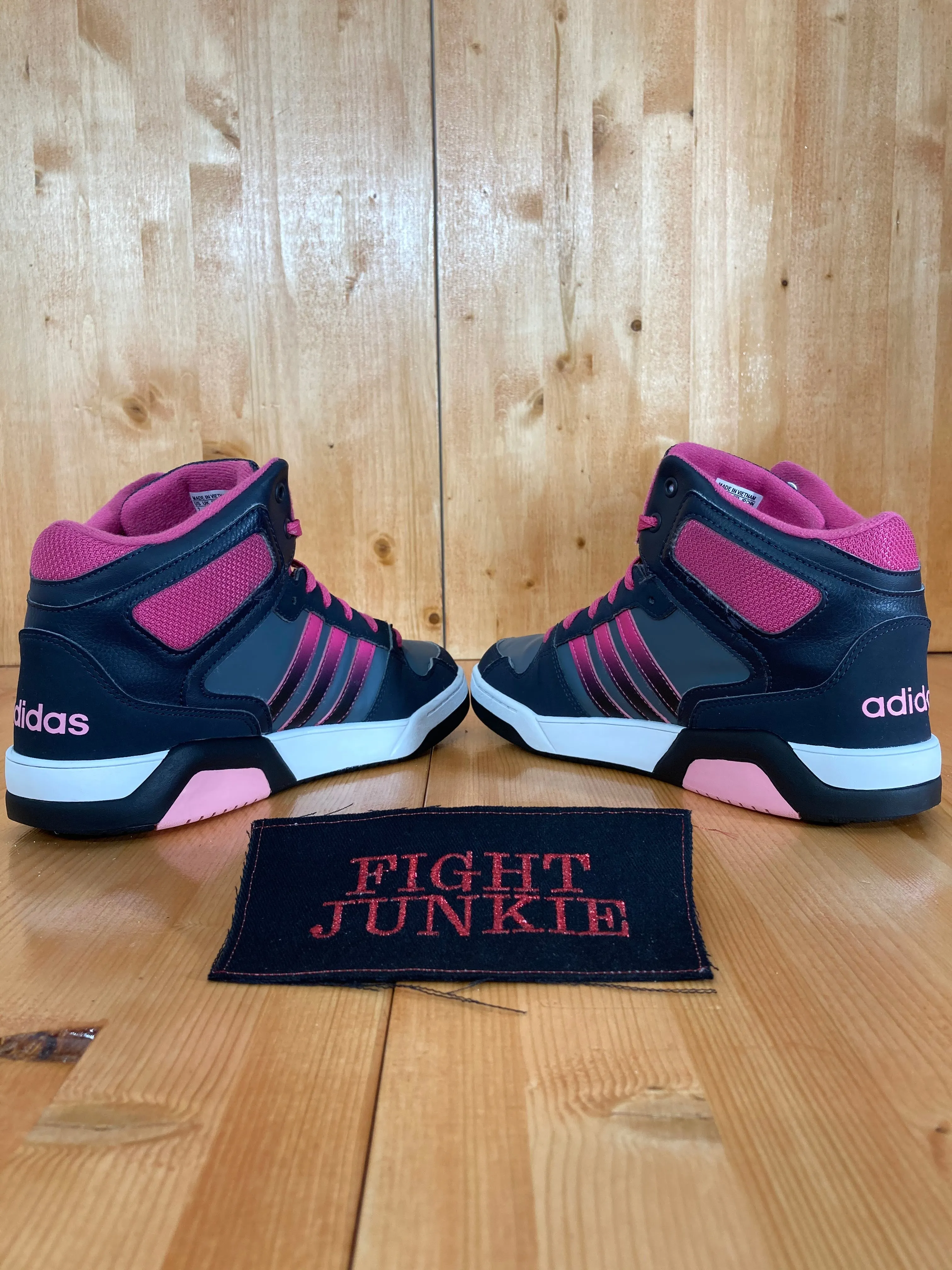 Adidas NEO BB9TIS Retro Style Youth Size 7 High Top Shoes Sneakers