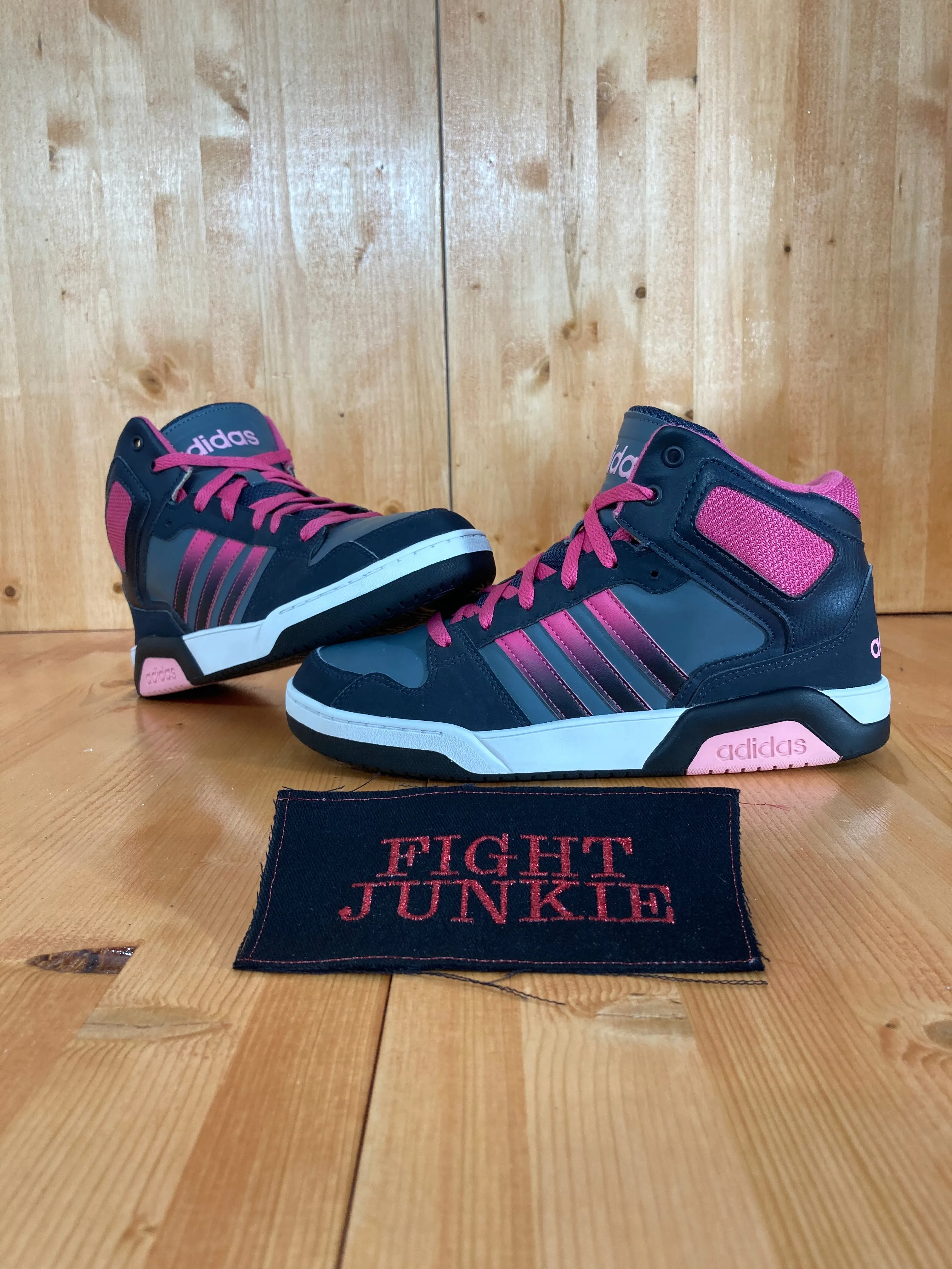Adidas NEO BB9TIS Retro Style Youth Size 7 High Top Shoes Sneakers