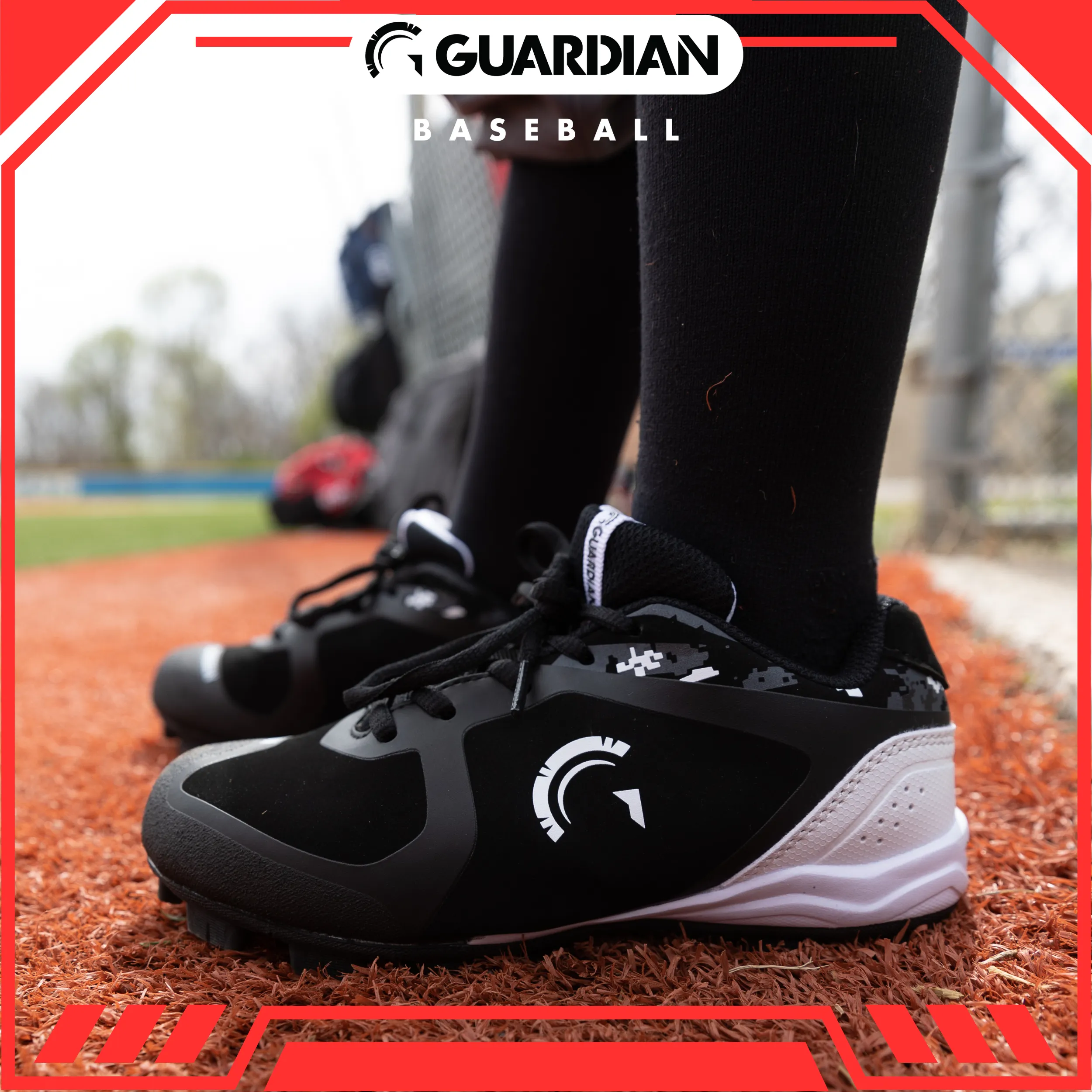 Blaze Youth Low Top Rubber Molded Baseball and Softball Cleats (Black/Highlighter Pink)