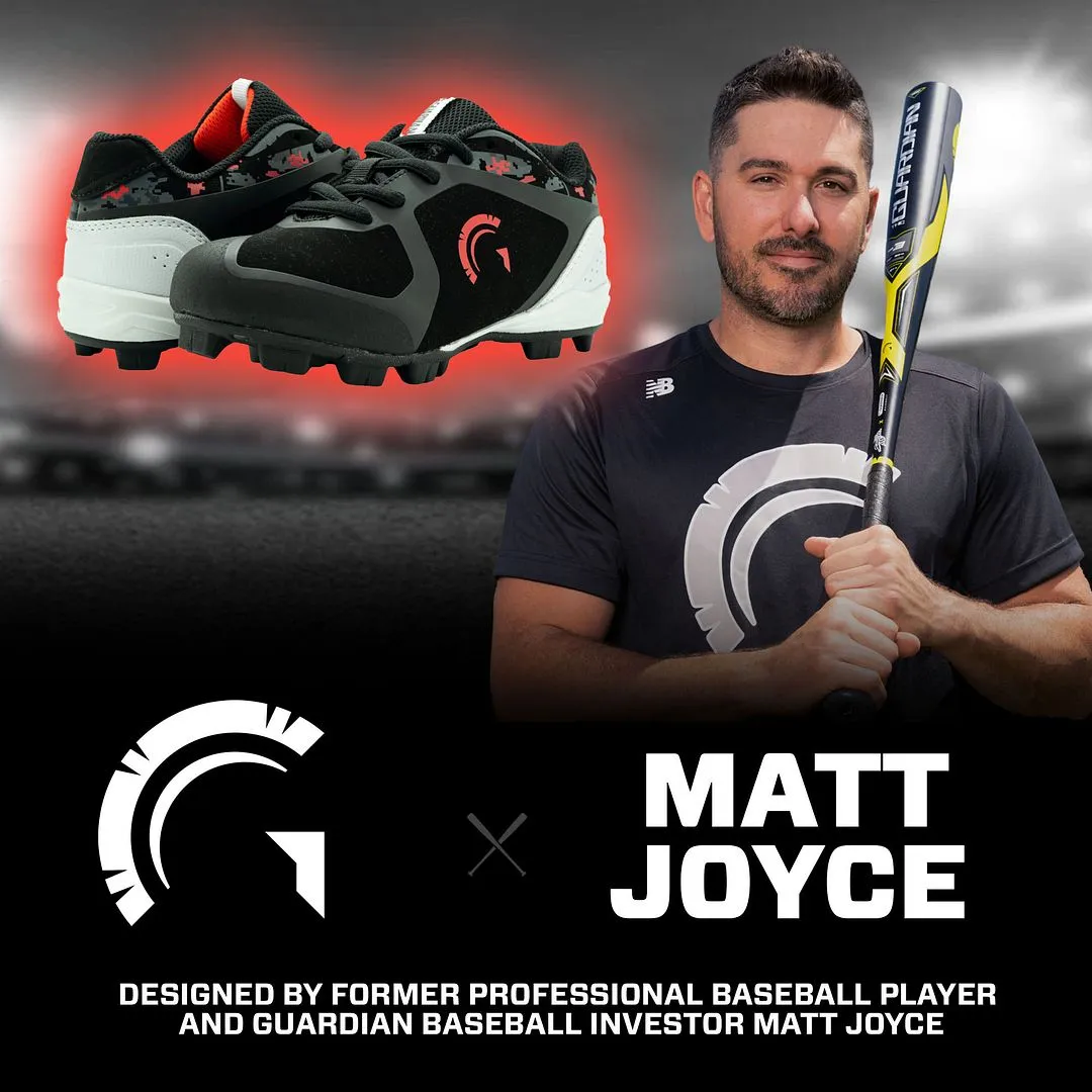Blaze Youth Low Top Rubber Molded Baseball and Softball Cleats (Black/Highlighter Pink)