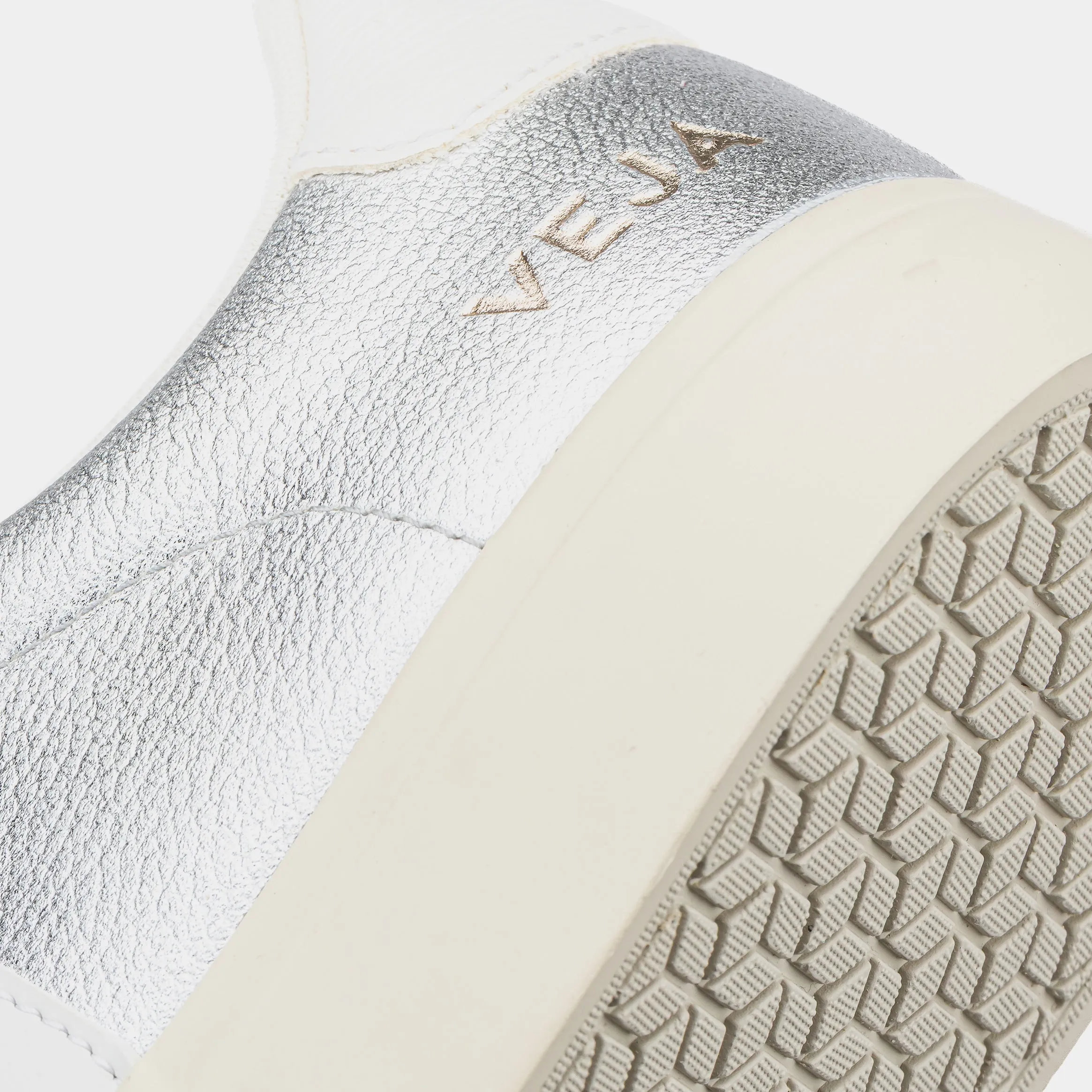 Campo Womens Lifestyle Shoes (Silver/White)