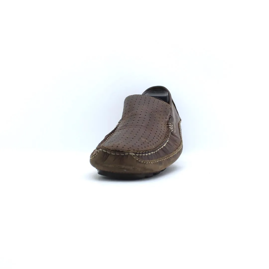 CLARKS ..