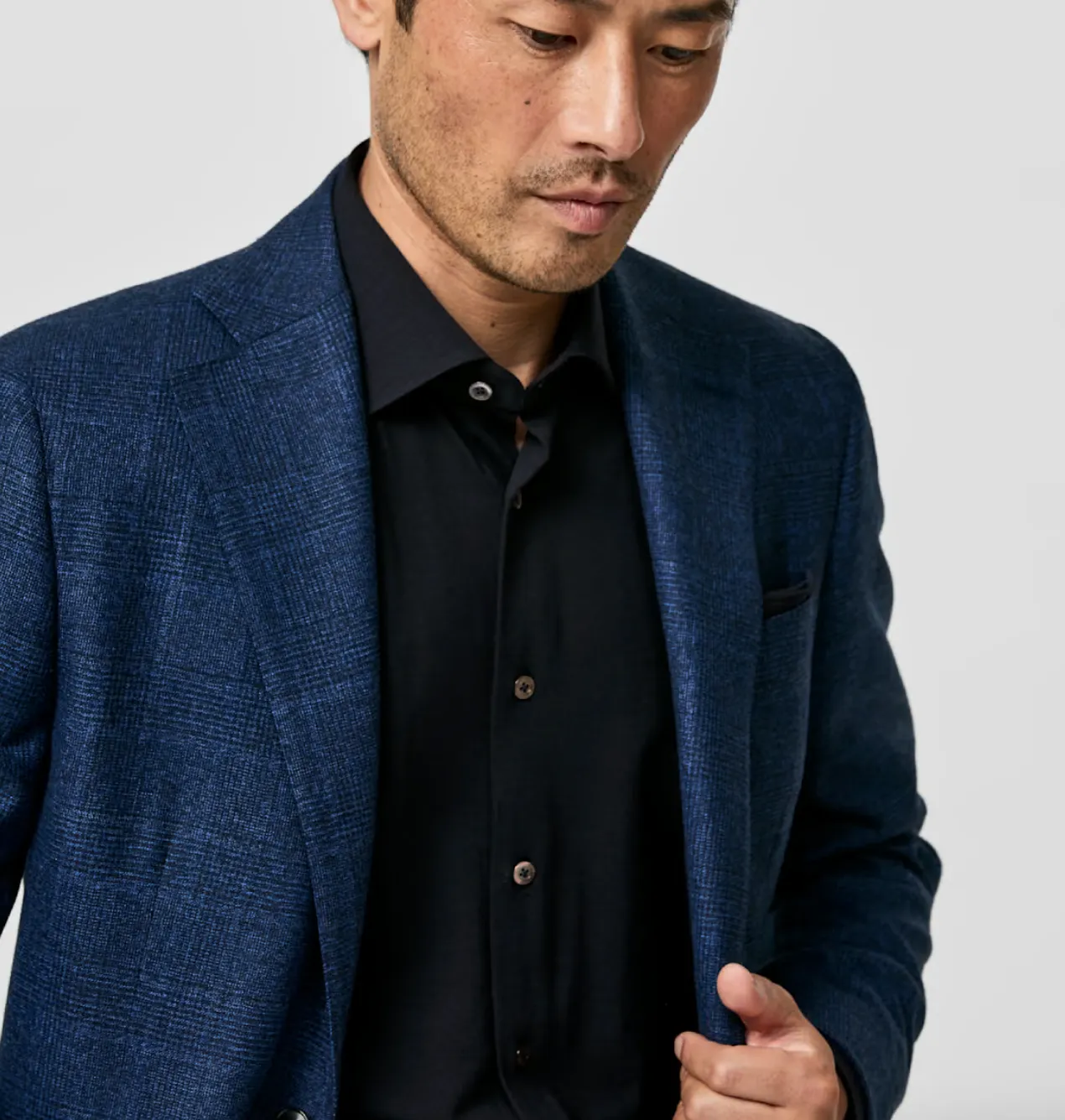 Loro Piana Zelander Neapolitan Blue Natural Stretch S120 Merino Wool with Midnight Blue Glencheck