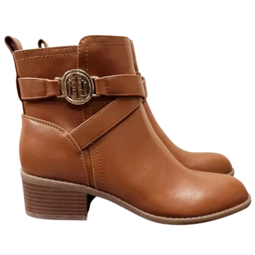 New *Tommy Hilfiger Women's Brown Diyana Ankle Boots (Size 8M)