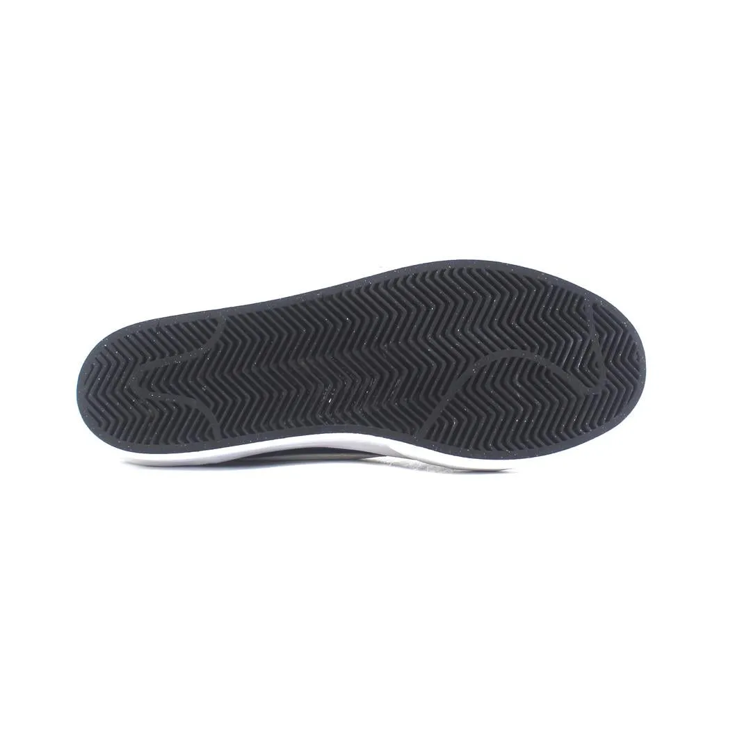NIKE MRTYR