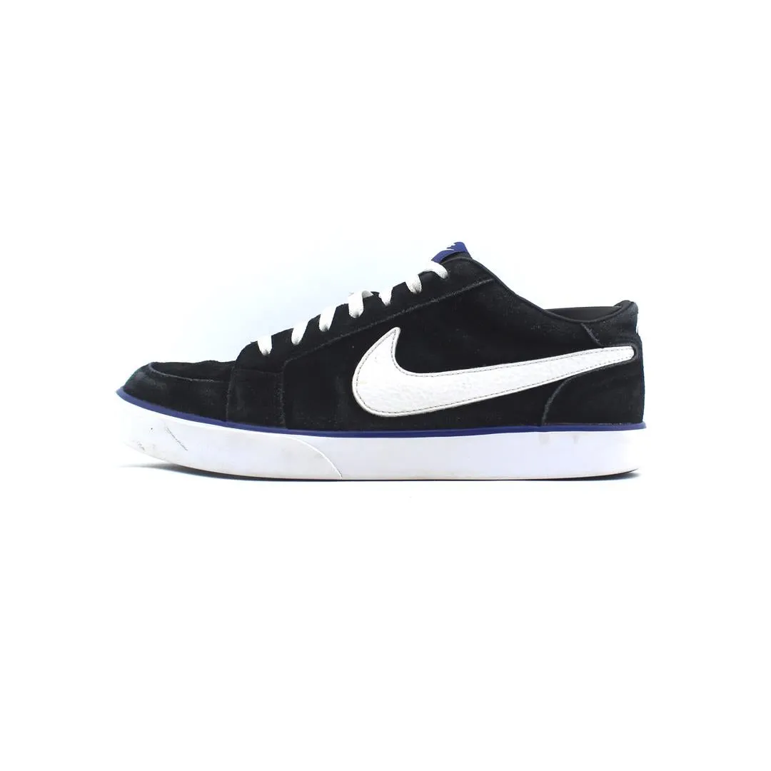 NIKE MRTYR