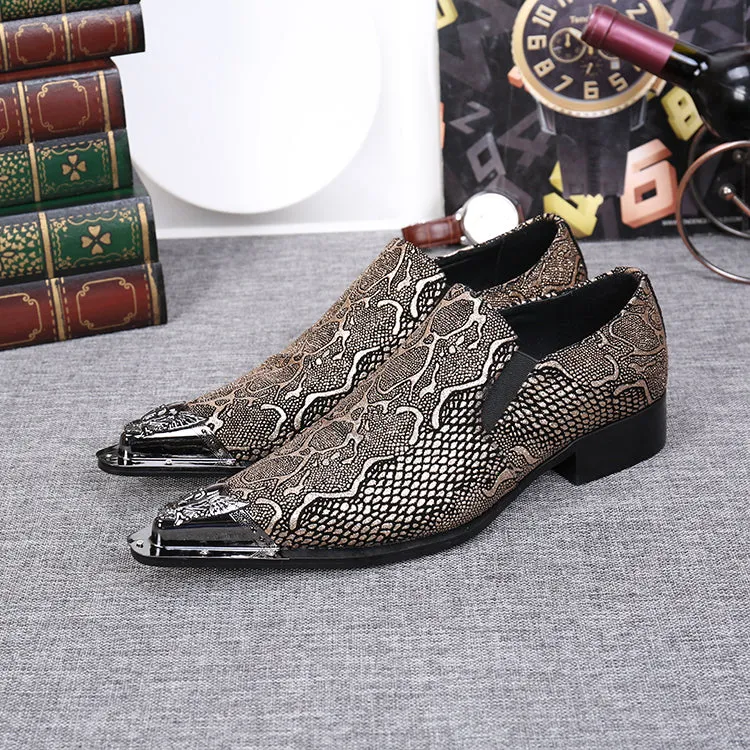 Wei brand formal leather shoes men's genuine leather Korean version trend pointed leather shoes low-top men's shoes foot shoes lazy shoes tide
